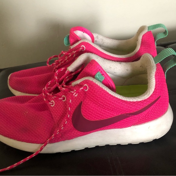 Nike Running Shoes - Picture 3 of 6